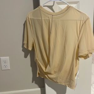 Lightweight mesh reversible yoga tee